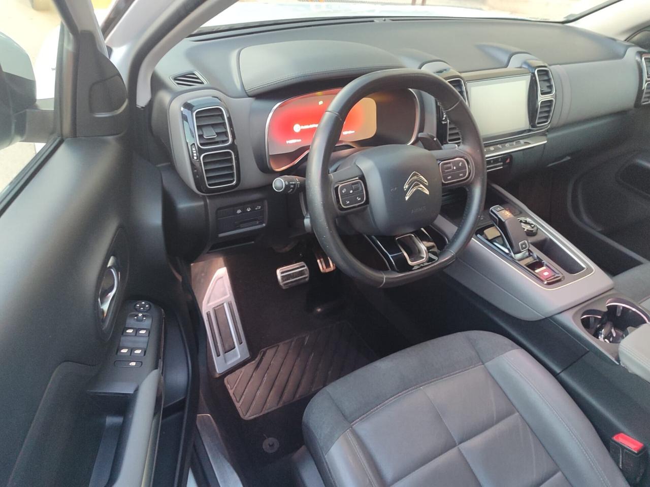 C5 Aircross 1.5 Bluehdi SHINE 130CV SUPER FULL !!