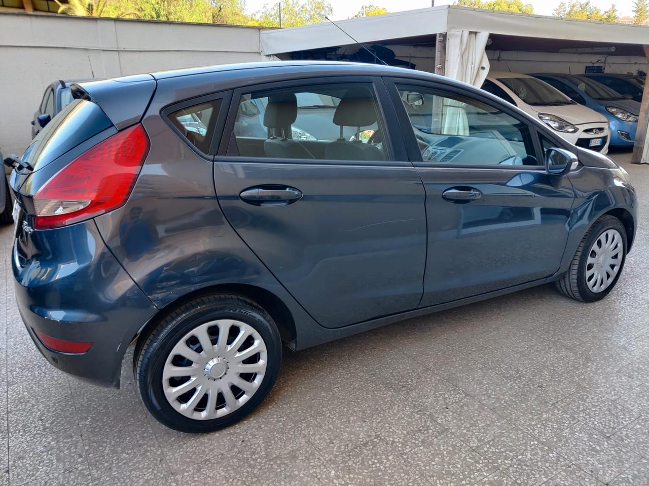 Ford Fiesta 1.4 5 porte Bz.- GPL