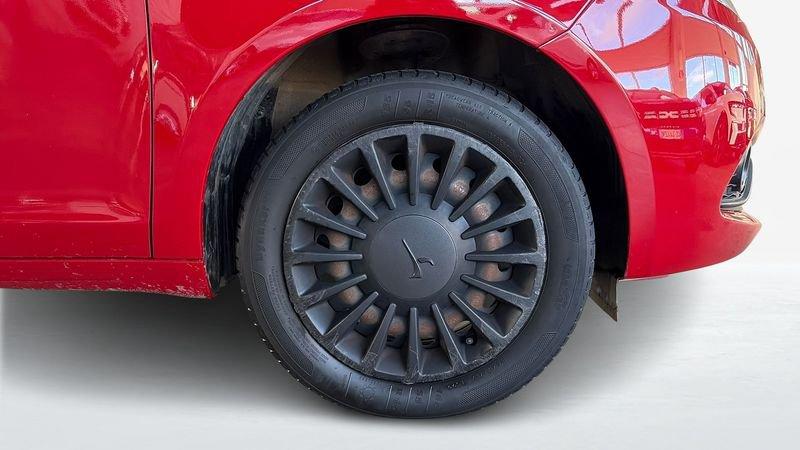 Lancia Ypsilon 1.0 firefly hybrid Gold s&s 70cv 5 Porte 1.0 FireFly Hybrid 70cv Gold S&S