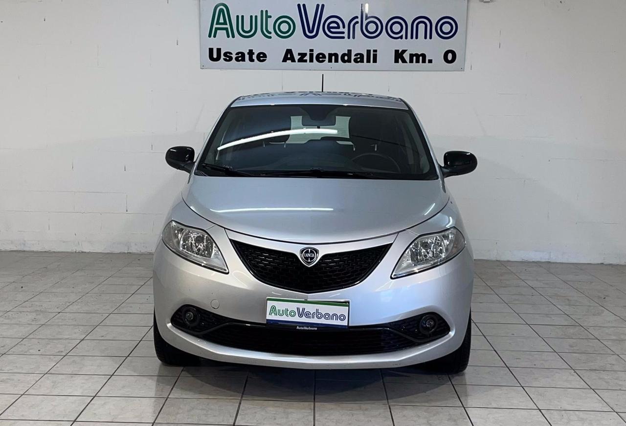 Lancia Ypsilon 1.0 FireFly 5 porte S&S Hybrid Ecochic Silver