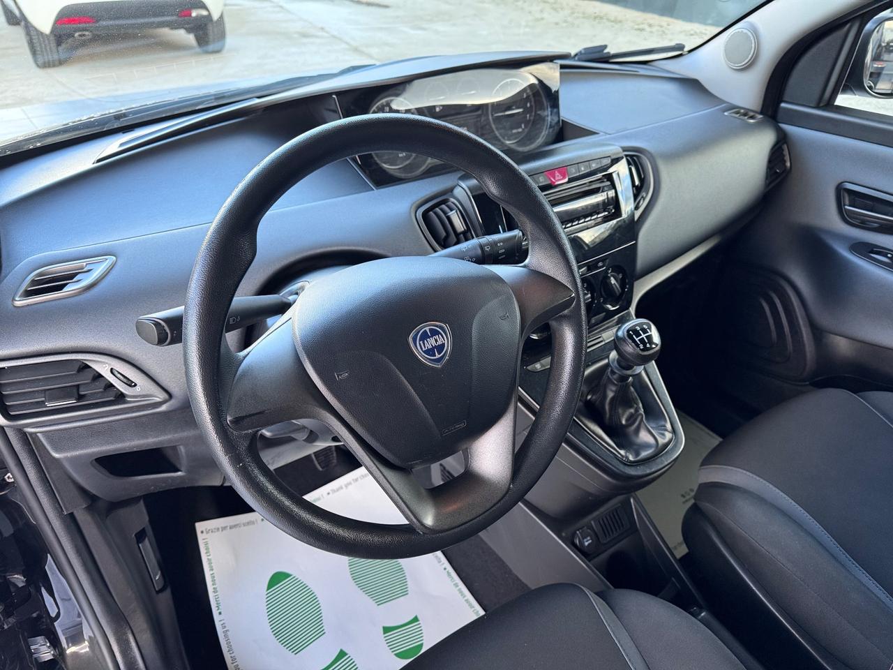 Lancia Ypsilon 0.9 TwinAir 85 CV 5 porte Metano Ecochic Platinum