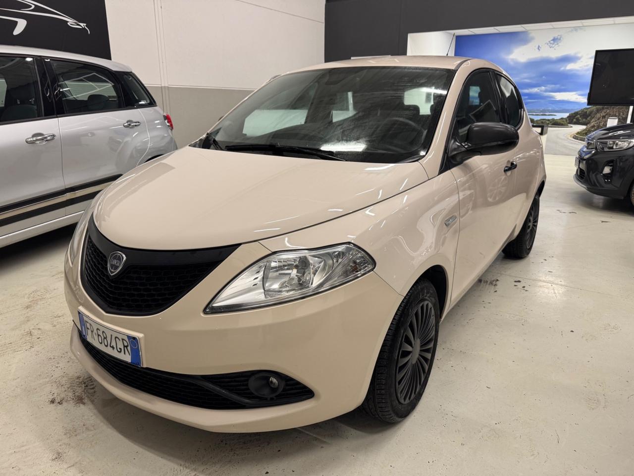 Lancia Ypsilon 1.2 69 CV 5 porte GPL Ecochic Elefantino Blu