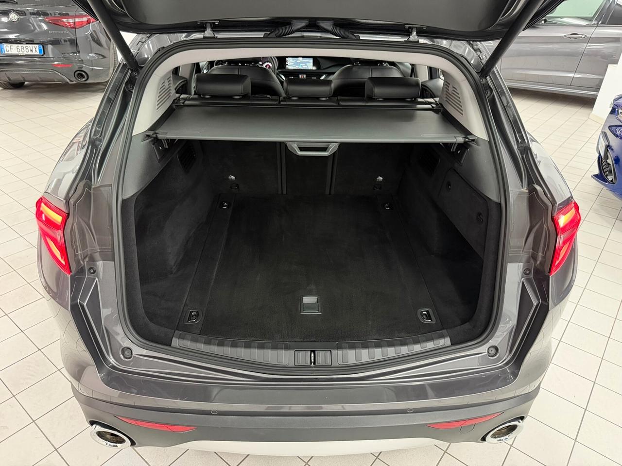 Alfa Romeo Stelvio 2.2 TD 160 CV BUSINESS PELLE TOTALE NAVI SENSORI