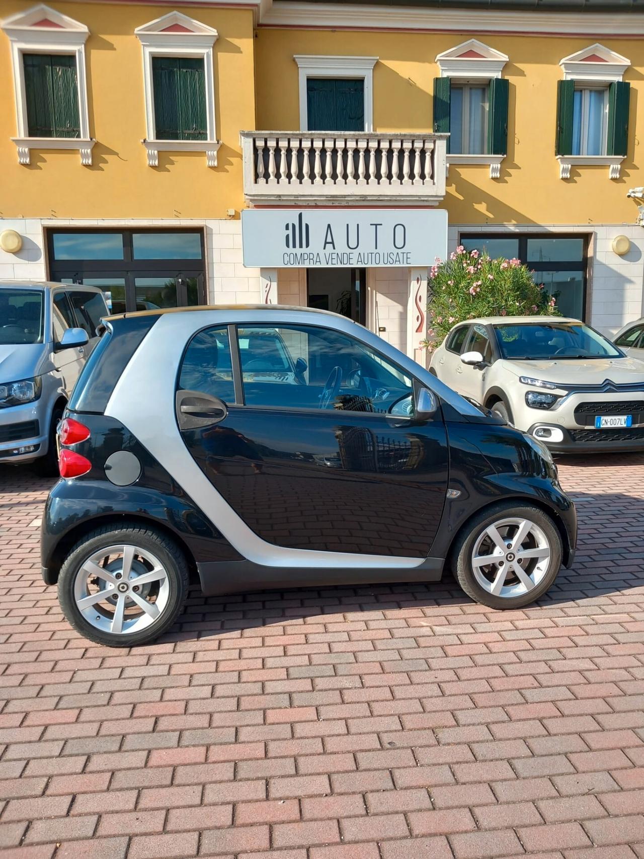 Smart ForTwo 1000 52 kW coupé passion