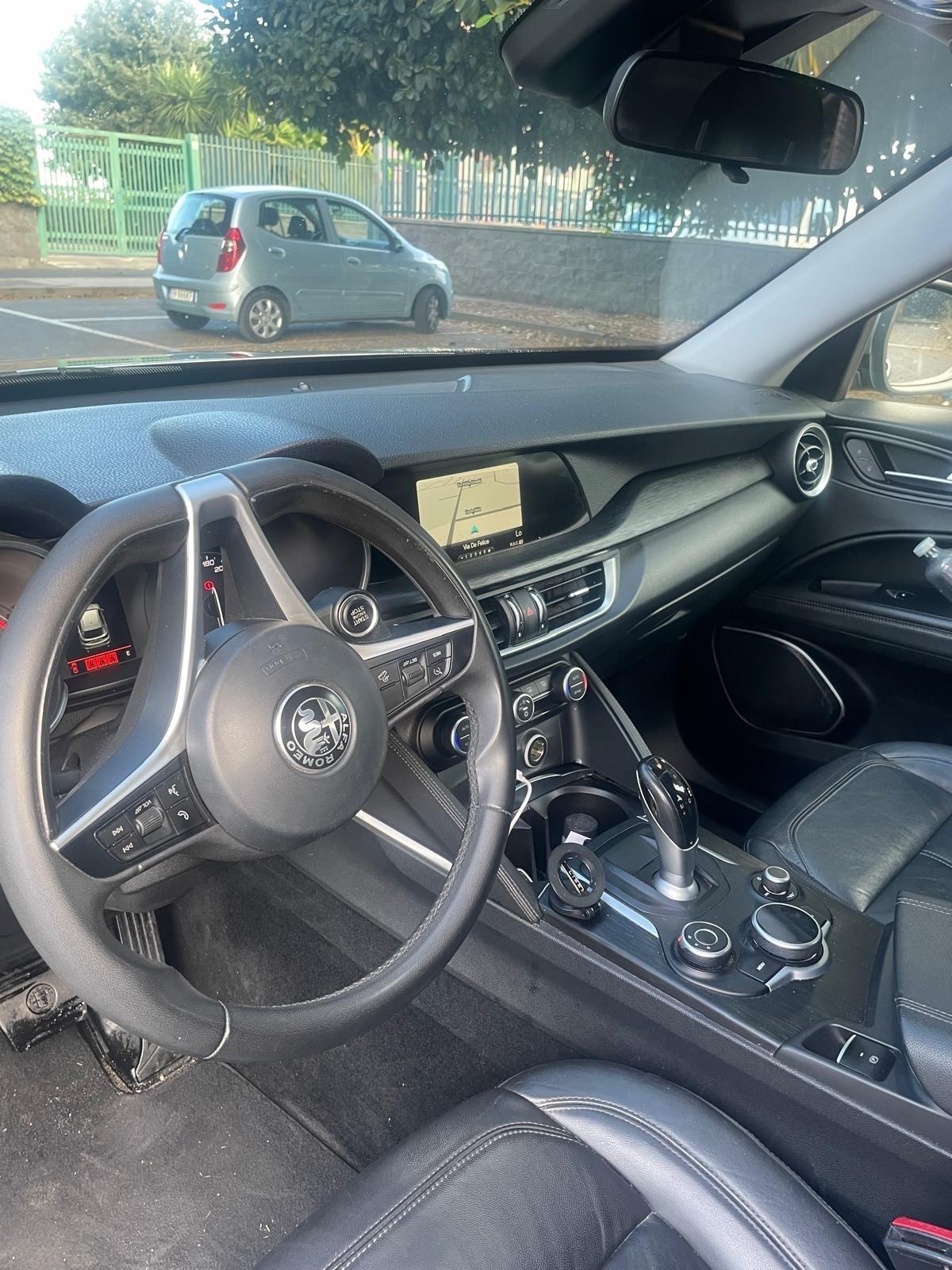 Alfa Romeo Stelvio 2.2 Turbodiesel 210 CV AT8 Q4 Super