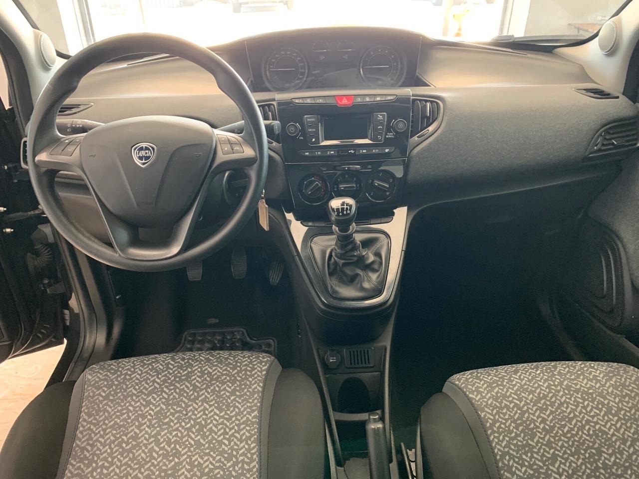 Lancia Ypsilon 1.0 FireFly 5 porte S&S Hybrid Silver Plus