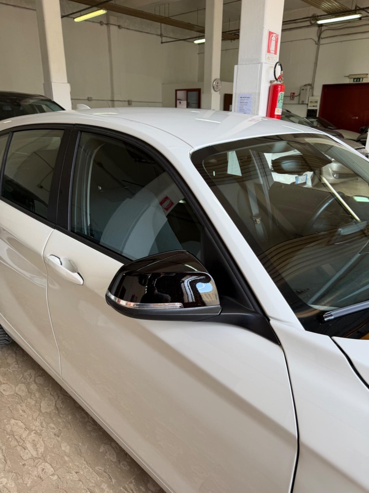 Bmw 116d 2016 5p. Urban