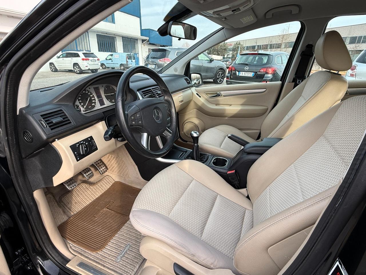 Mercedes-benz B 200 CDI Premium