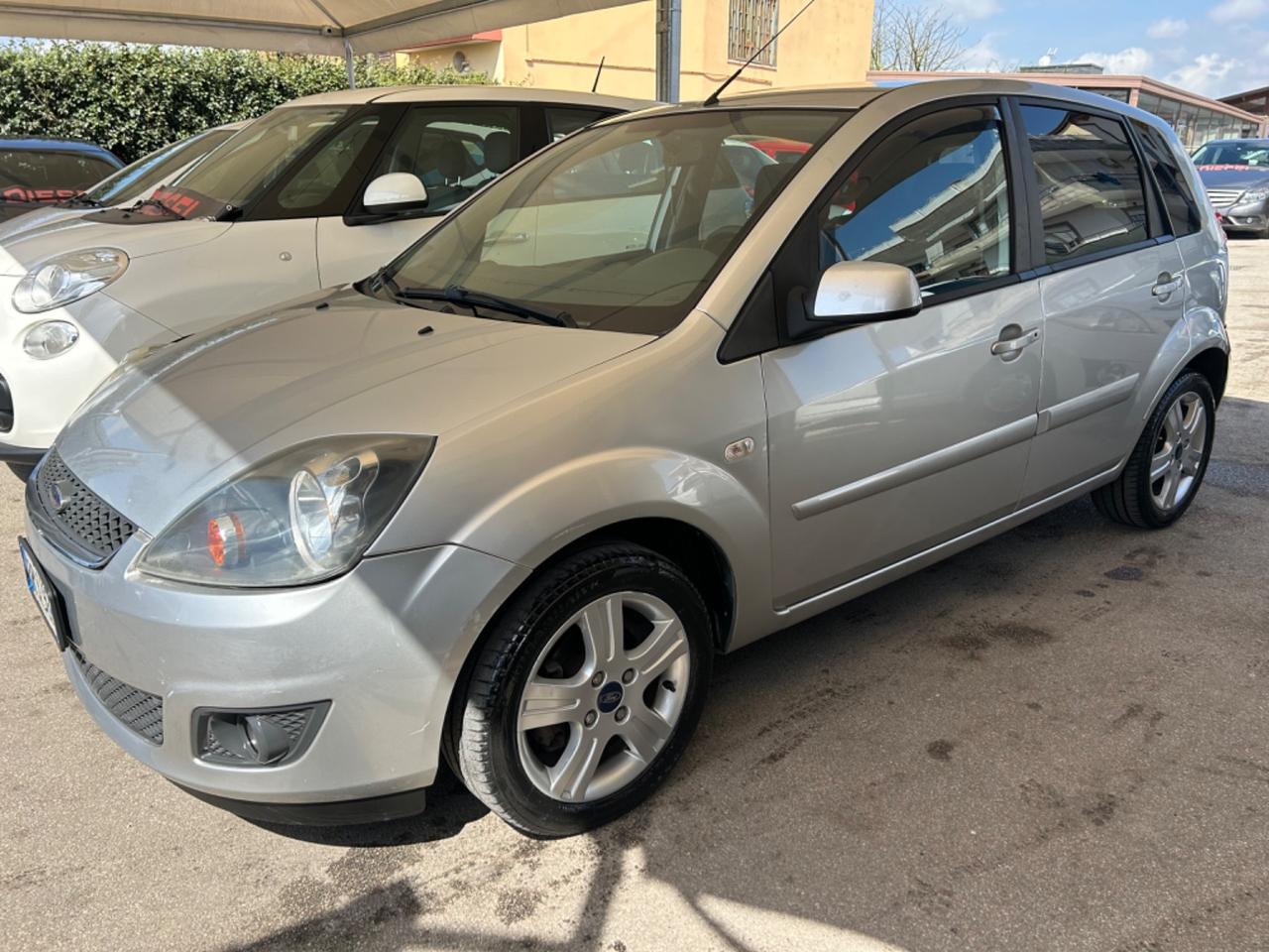 Ford Fiesta 1.4 TDCi 5p. Ghia