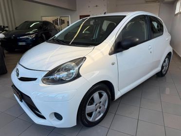 Toyota Aygo 1.0 12V VVT-i 5 porte Lounge Connect