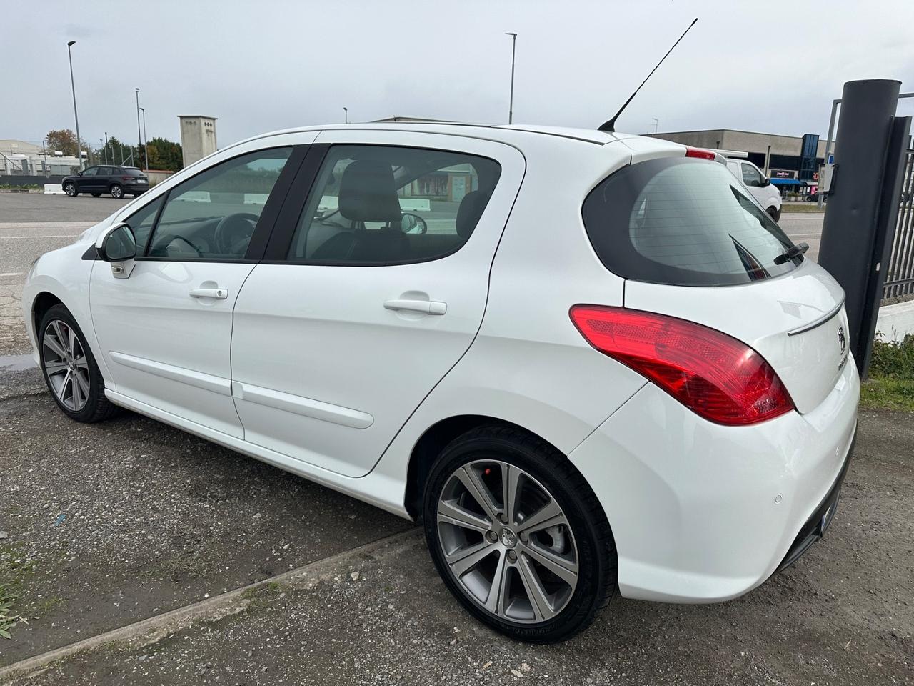Peugeot 308 1.6 8V e-HDi 112CV Stop&Start 5p. Allure