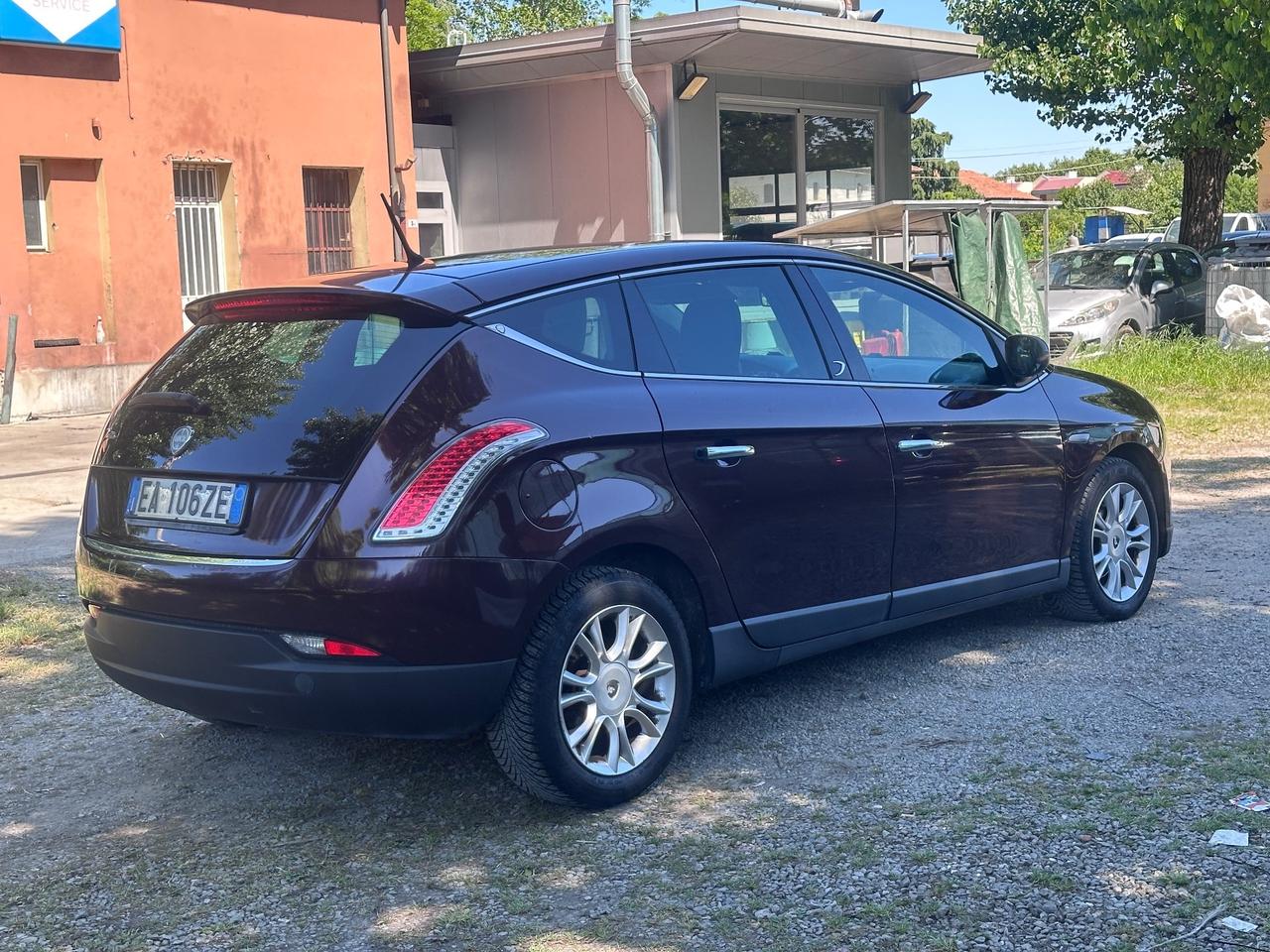 Lancia Delta 1.4 T-Jet 120 CV Argento Ecochic GPL