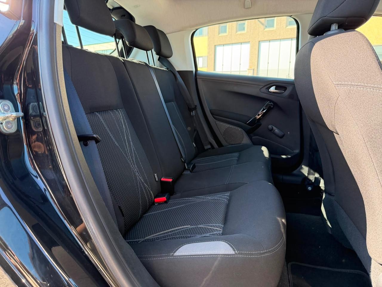 Peugeot 208 150000 KM GARANZIA 12 MESI