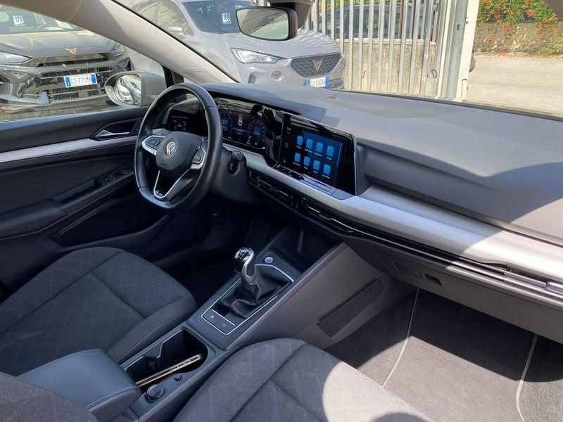 Volkswagen Golf 8 Life 2.0 TDI 116 CV