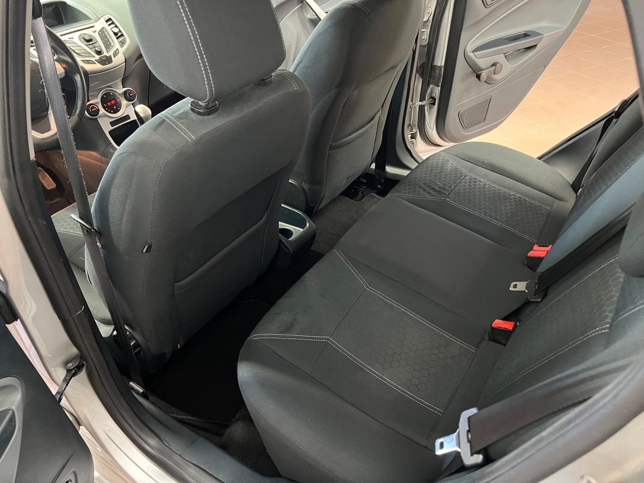 Ford Fiesta 1.4 TDCi 5p. Titanium
