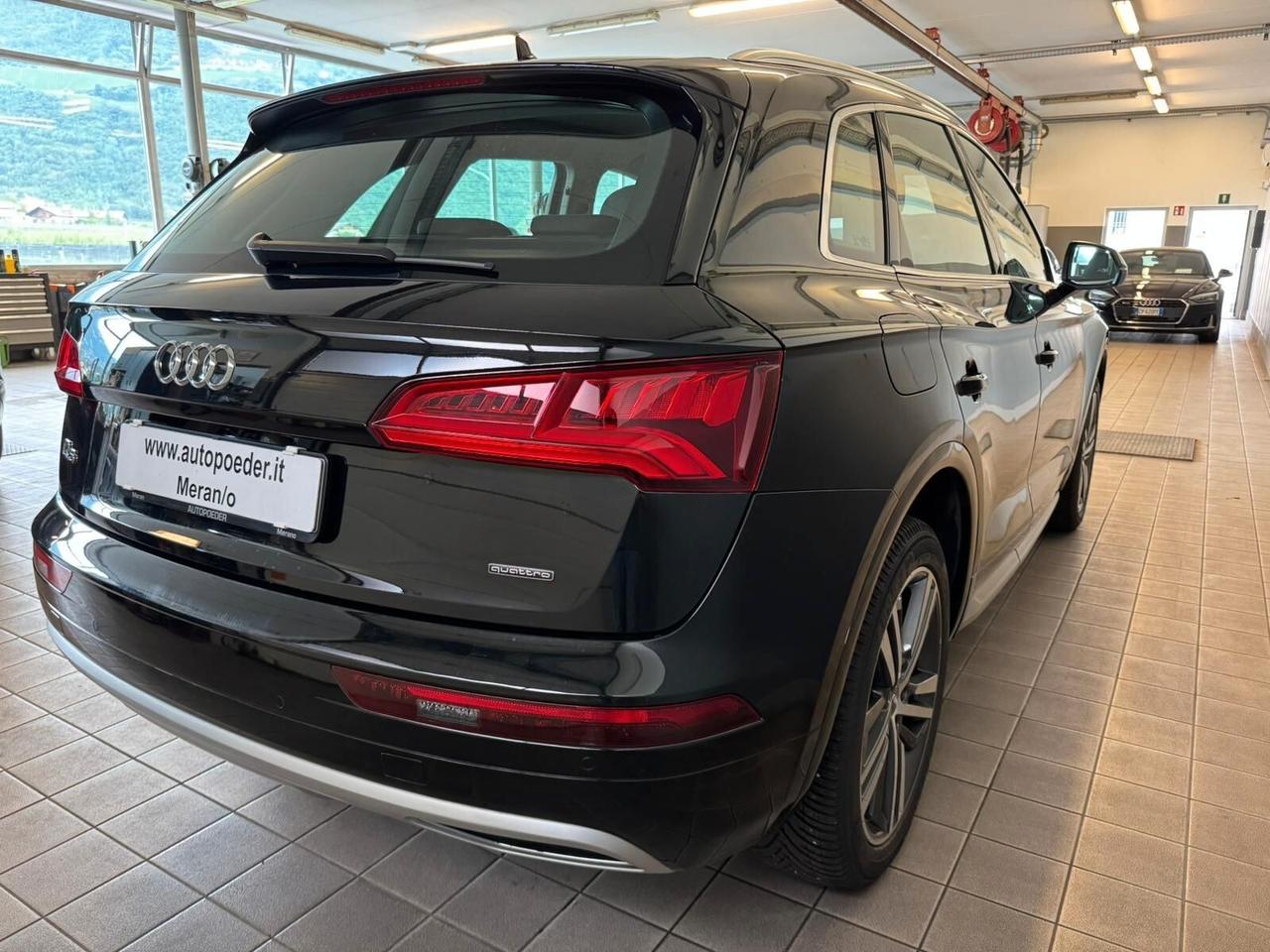Audi Q5 40 TDI quattro S tronic Business Sport