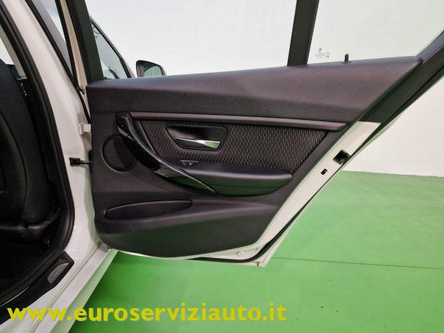 BMW 328 i Luxury