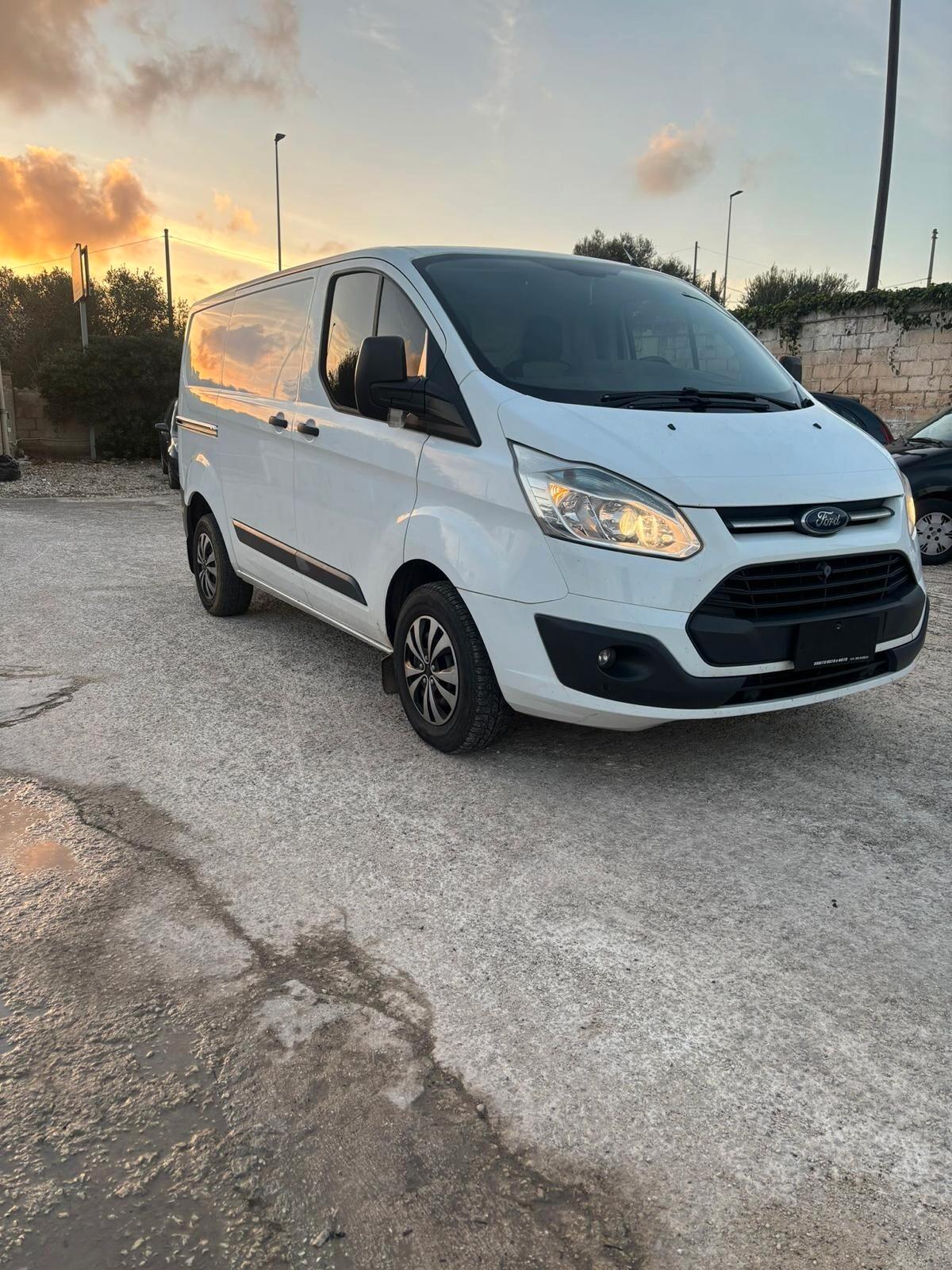 Ford Transit Custom 270 2.0 TDCi 170 PC Furgone Trend