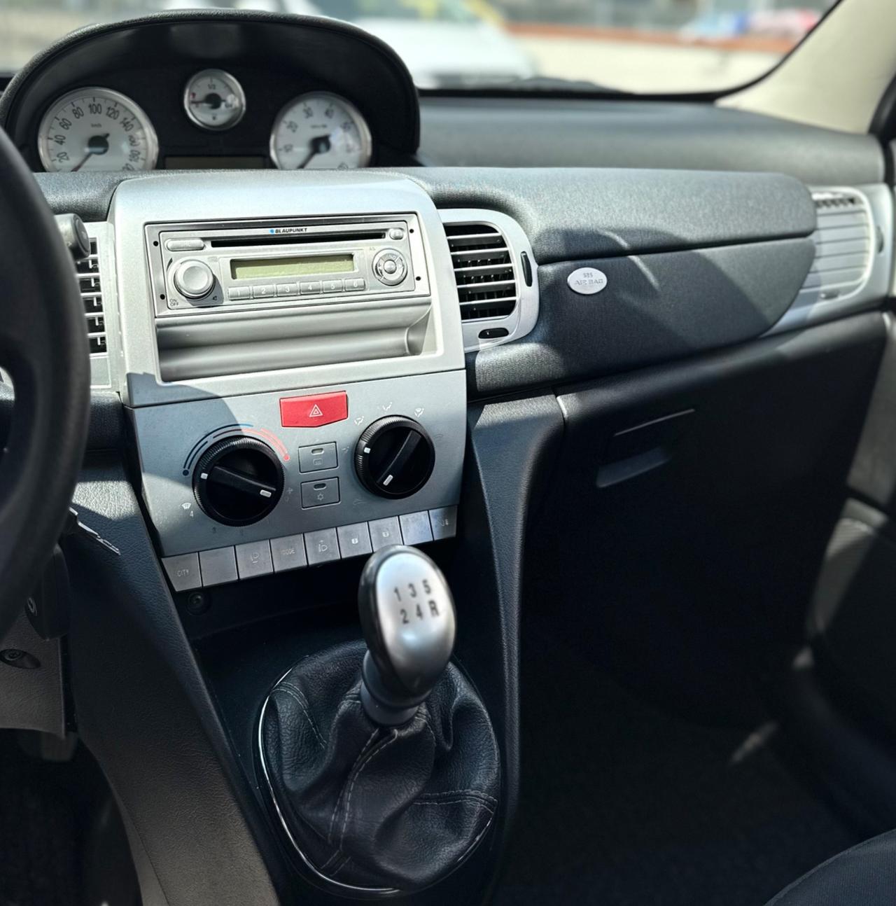 Lancia Ypsilon 1.2 Benzina 60 Cv