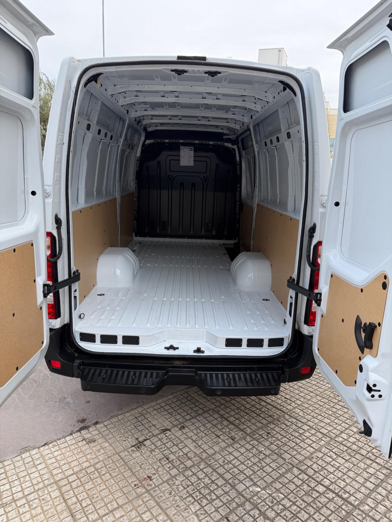 Renault Master T35 L3H2 dci 145 Cv Gemellato