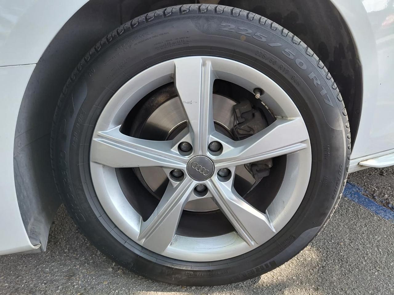 Audi A4 Business Advanced 40g-tron #11848