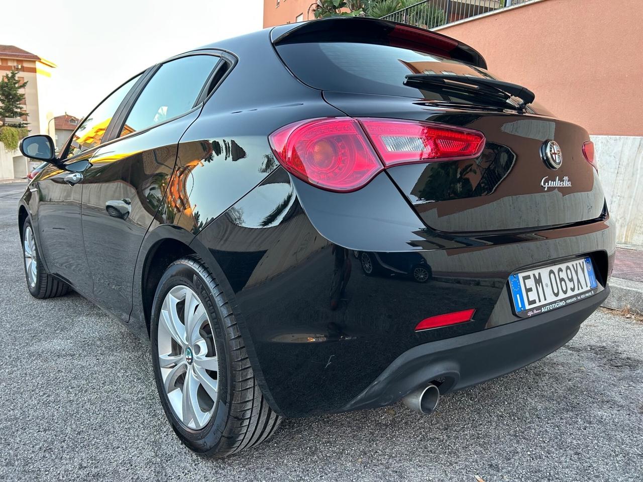 Alfa Romeo Giulietta 1.6 JTDm garanzia di 12 mesi