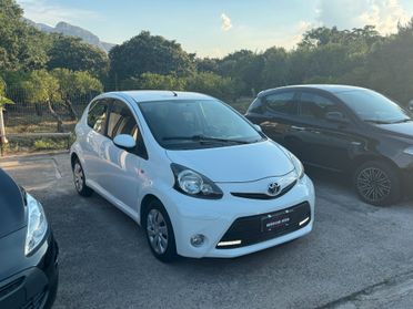 Toyota Aygo 1.0 12V VVT-i 5 porte Lounge Connect