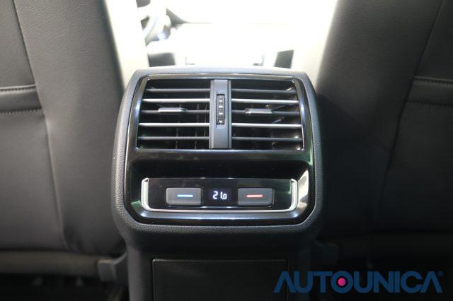 VOLKSWAGEN Passat Variant 2.0 TDI 190 CV DSG HIGHLINE BMT FARI LED