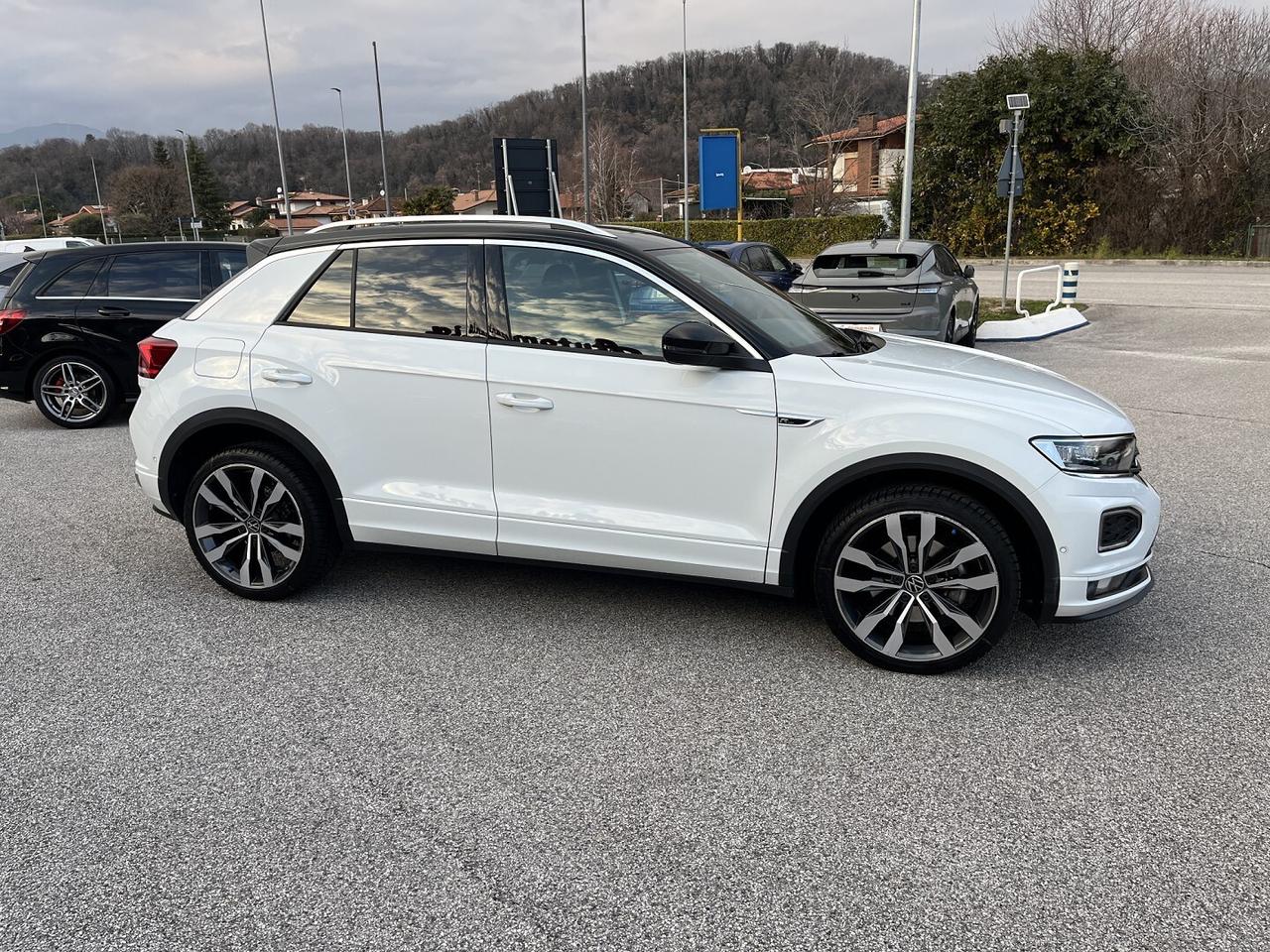 VW T.ROC 1500 TSI 150 CV DSG R.LINE