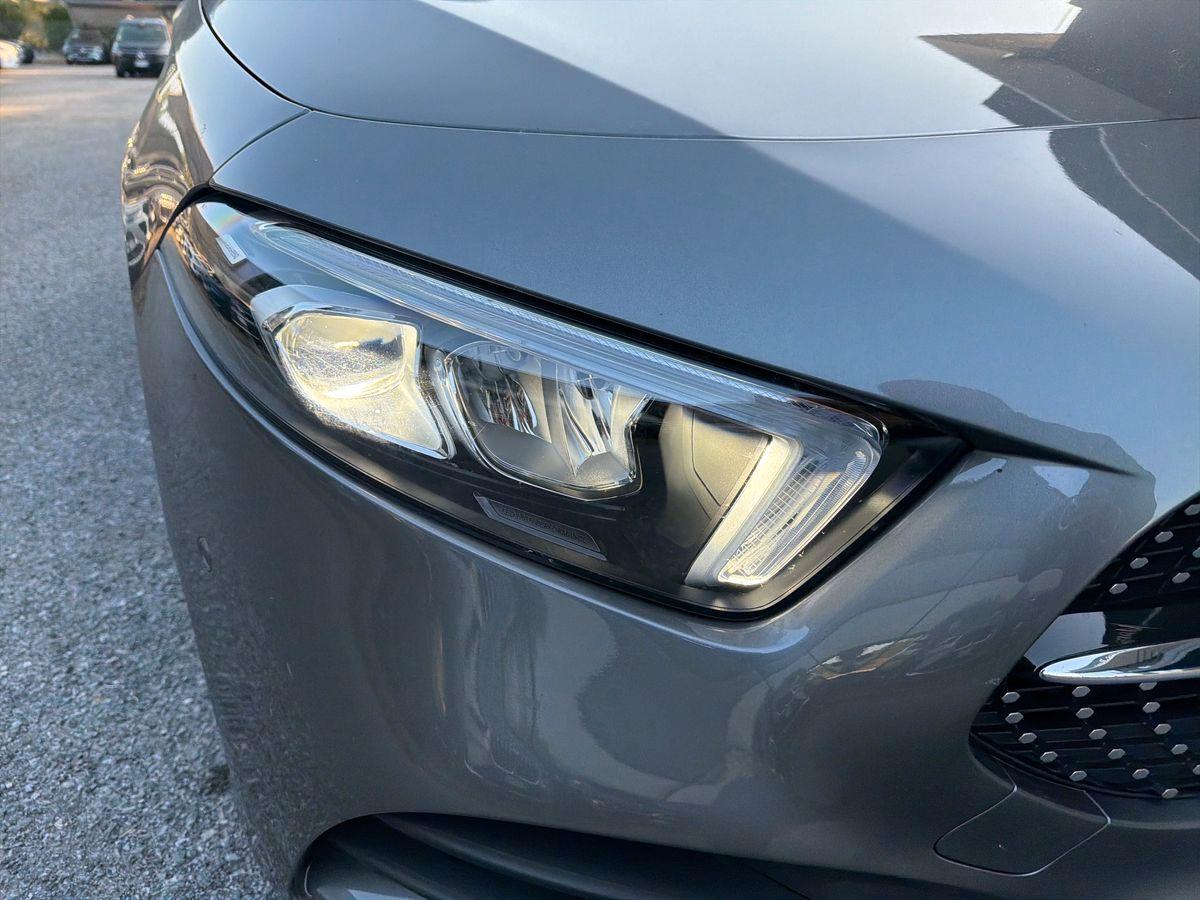Mercedes-Benz A 180 Premium auto