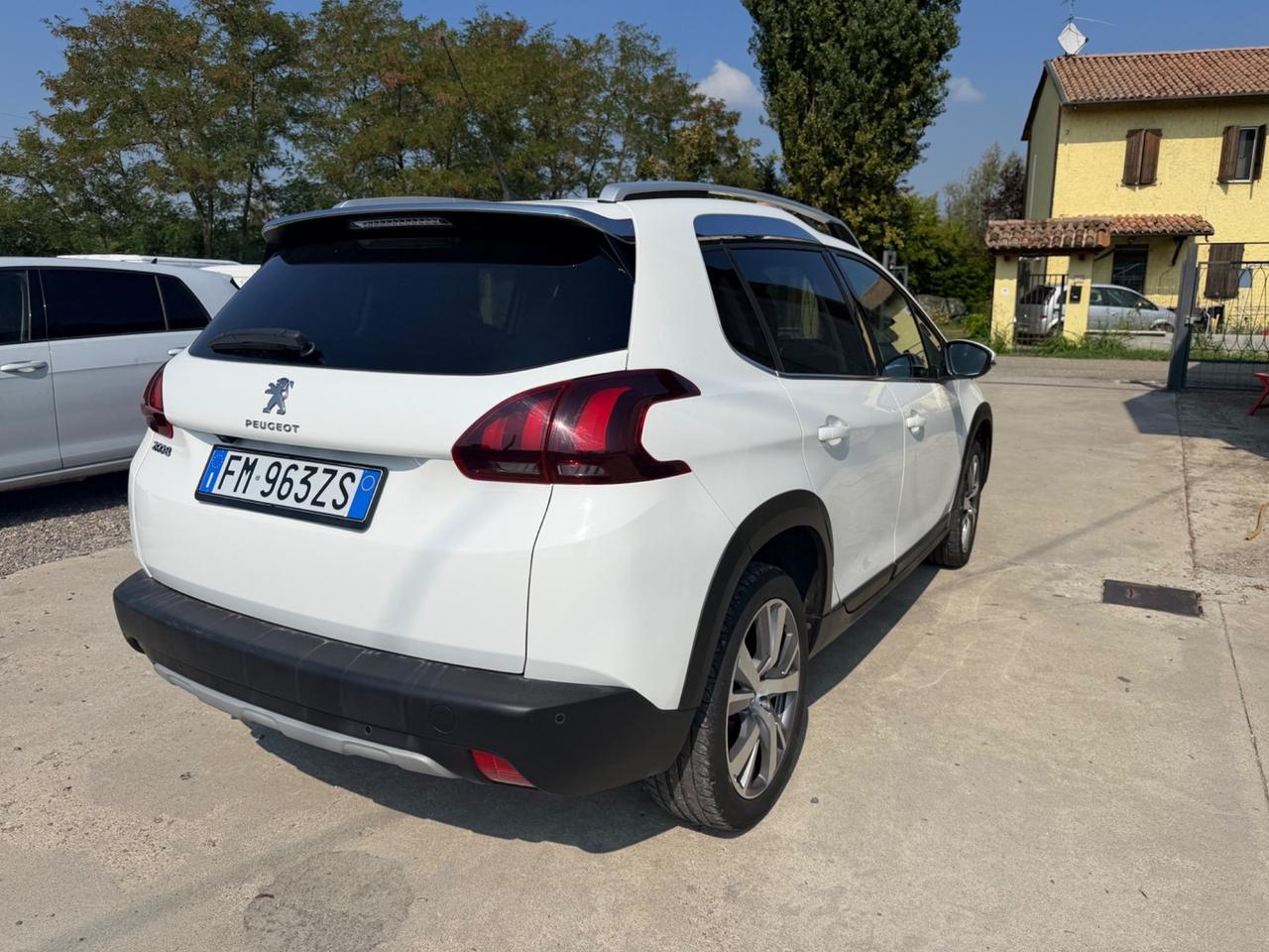 Peugeot 2008 PureTech Turbo 110 S&S Allure