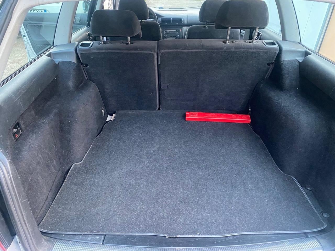 VW PASSAT 1.9 TDI SW UNICO PROPRIETARIO INDISTRUTTIBILE