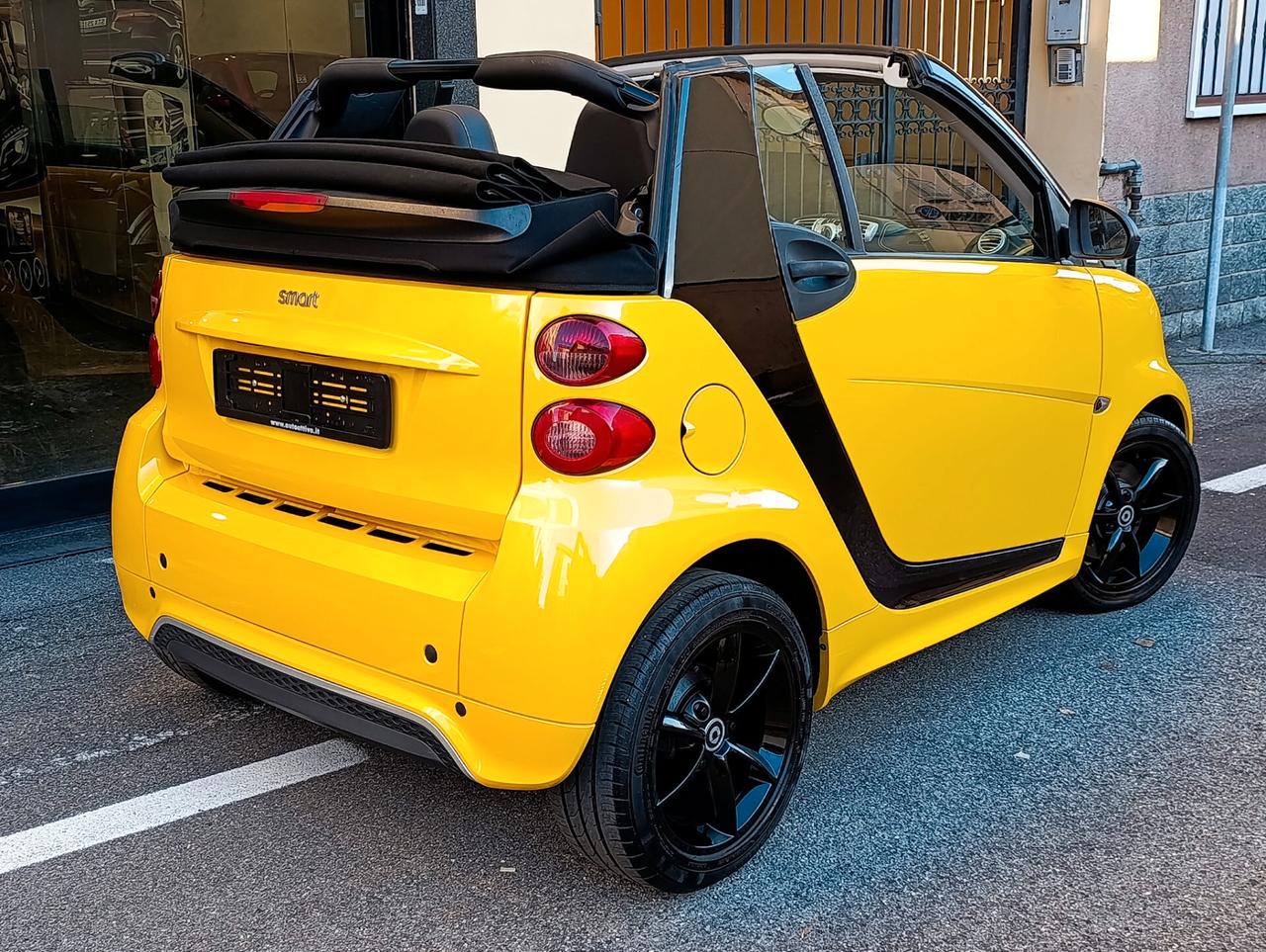 Smart ForTwo 1.0 84cv cabrio City Flame edizione Limitata 1/400