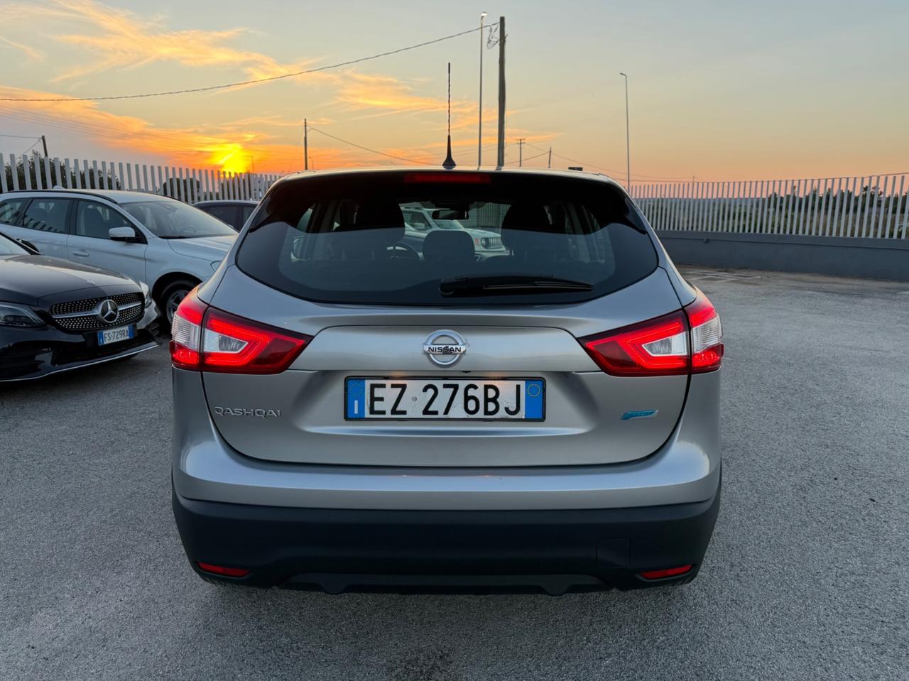 NISSAN QASHQAI 1.5 DCI 110 FUL LED NAVI RETRO MY15