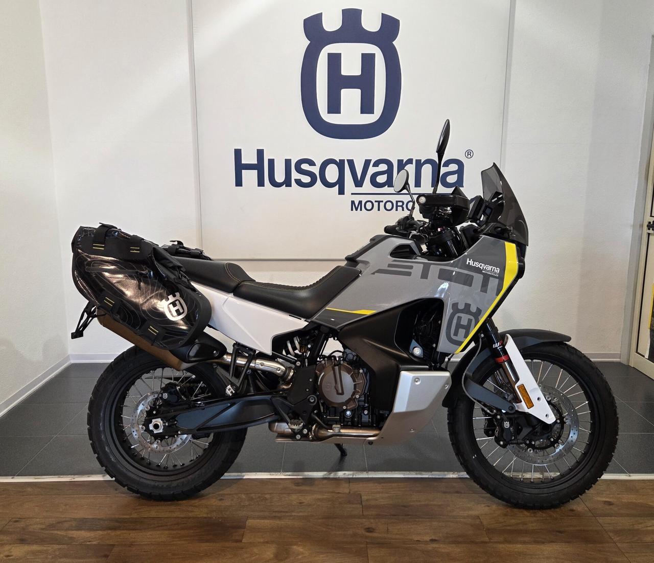 Husqvarna Norden 901 Borse e Cavalletto Centrale