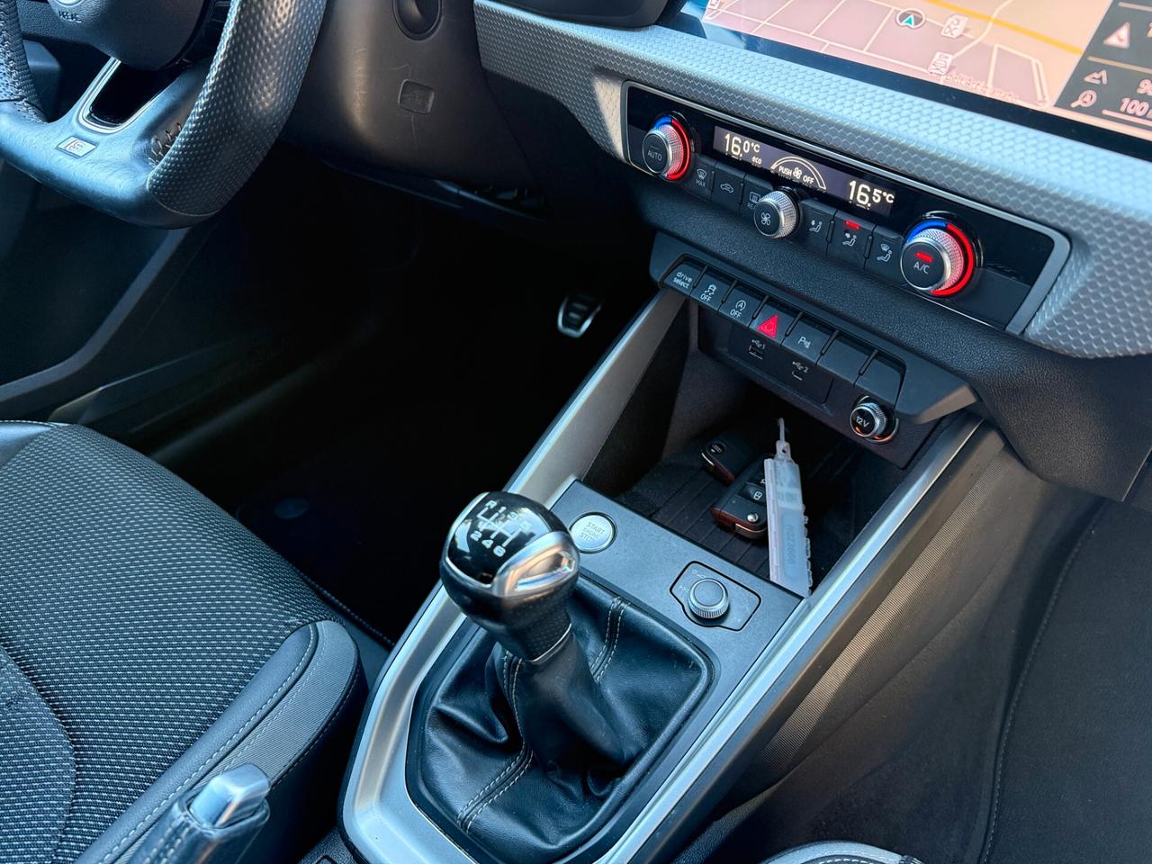 Audi A1 citycarver 30 TFSI Identity Contrast Sline