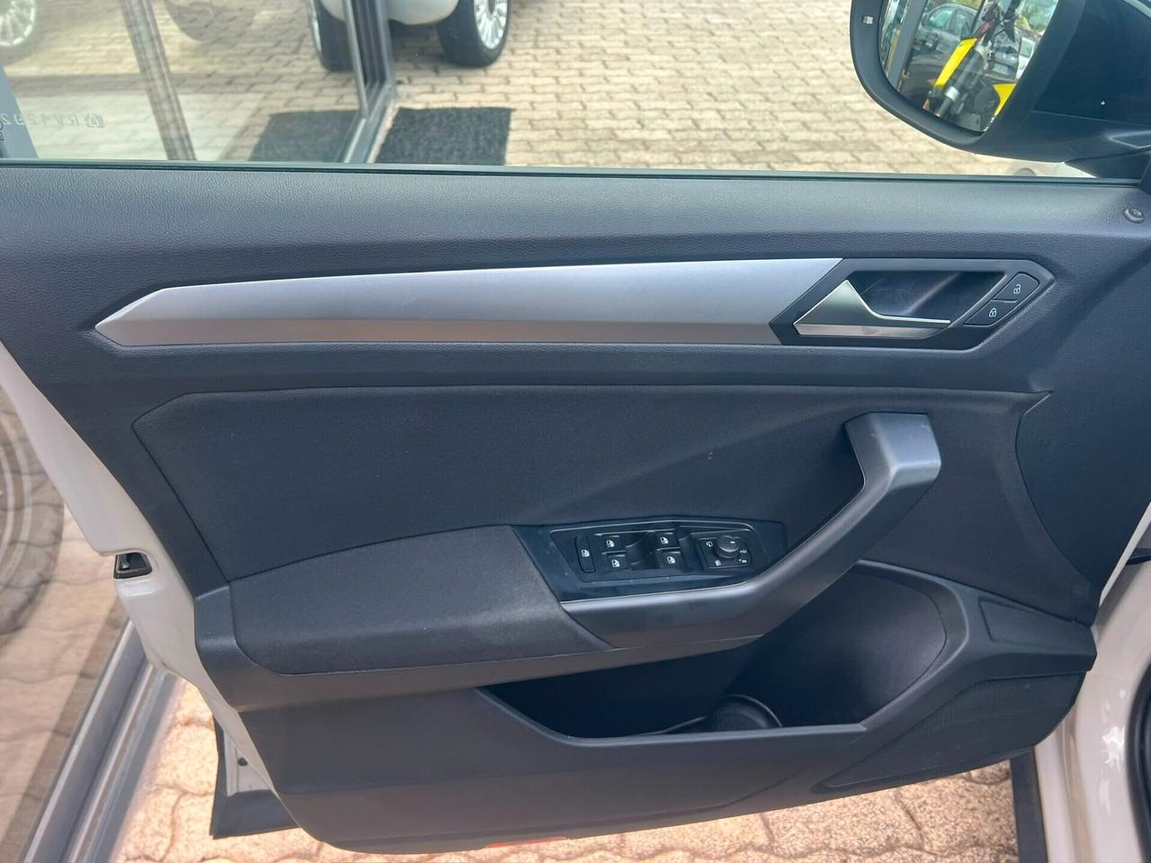 Volkswagen T-Roc 1.5 TSI ACT DSG R-Line