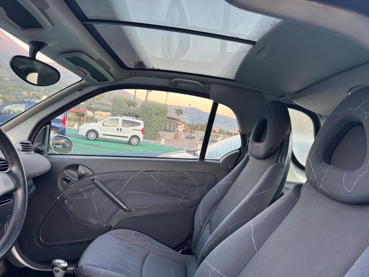 Smart ForTwo 700 coupé pure (37 kW)