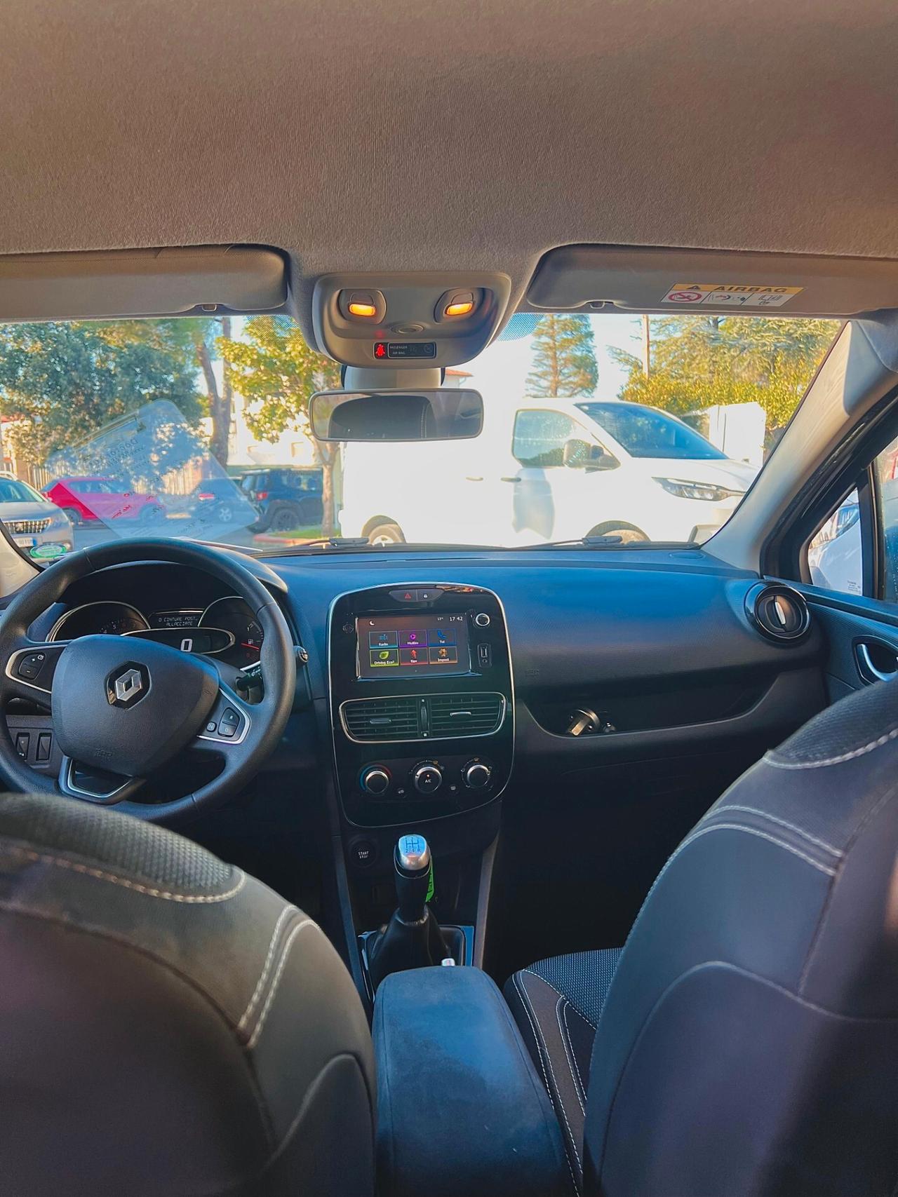 Renault Clio TCe 12V 90CV Start&Stop 5 porte Energy Intens