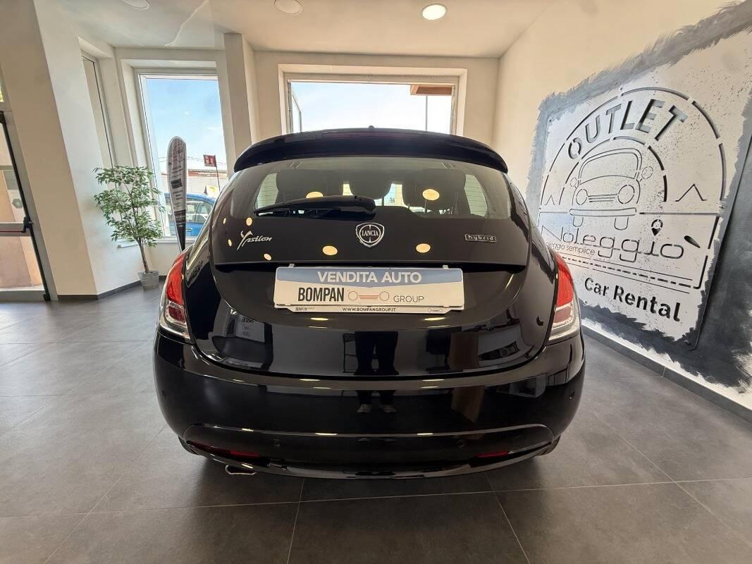 Lancia Ypsilon III 1.0 firefly hybrid Gold s&s 70cv 5p.ti