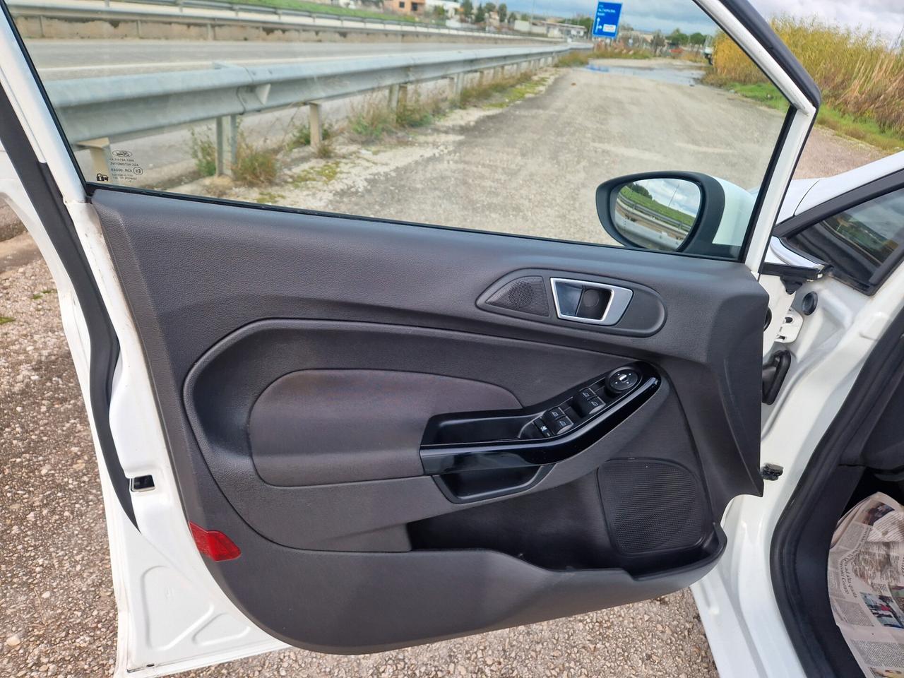 Ford Fiesta 1.4 5p. Bz.- GPL Titanium