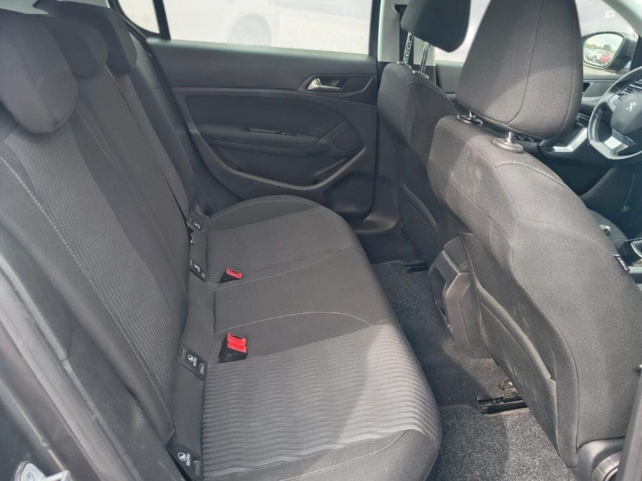 Peugeot 308 BlueHDi 120 S&S Allure