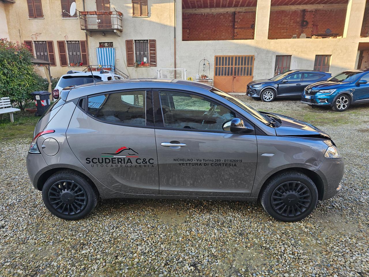 Lancia Ypsilon 1.0 S&S Hybrid Silver