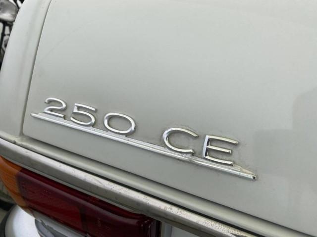 Mercedes 190 Mercedes 250 CE COUPE'