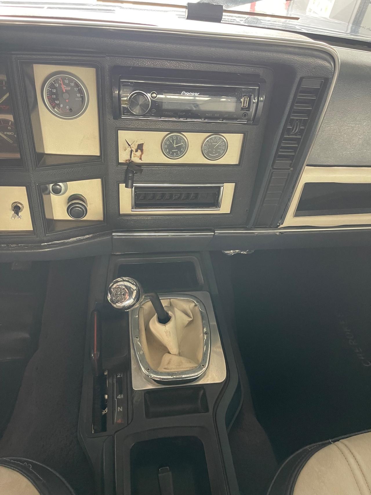 Jeep Cherokee 2.1 TD 3 Porte Gancio PERMUTE RATE