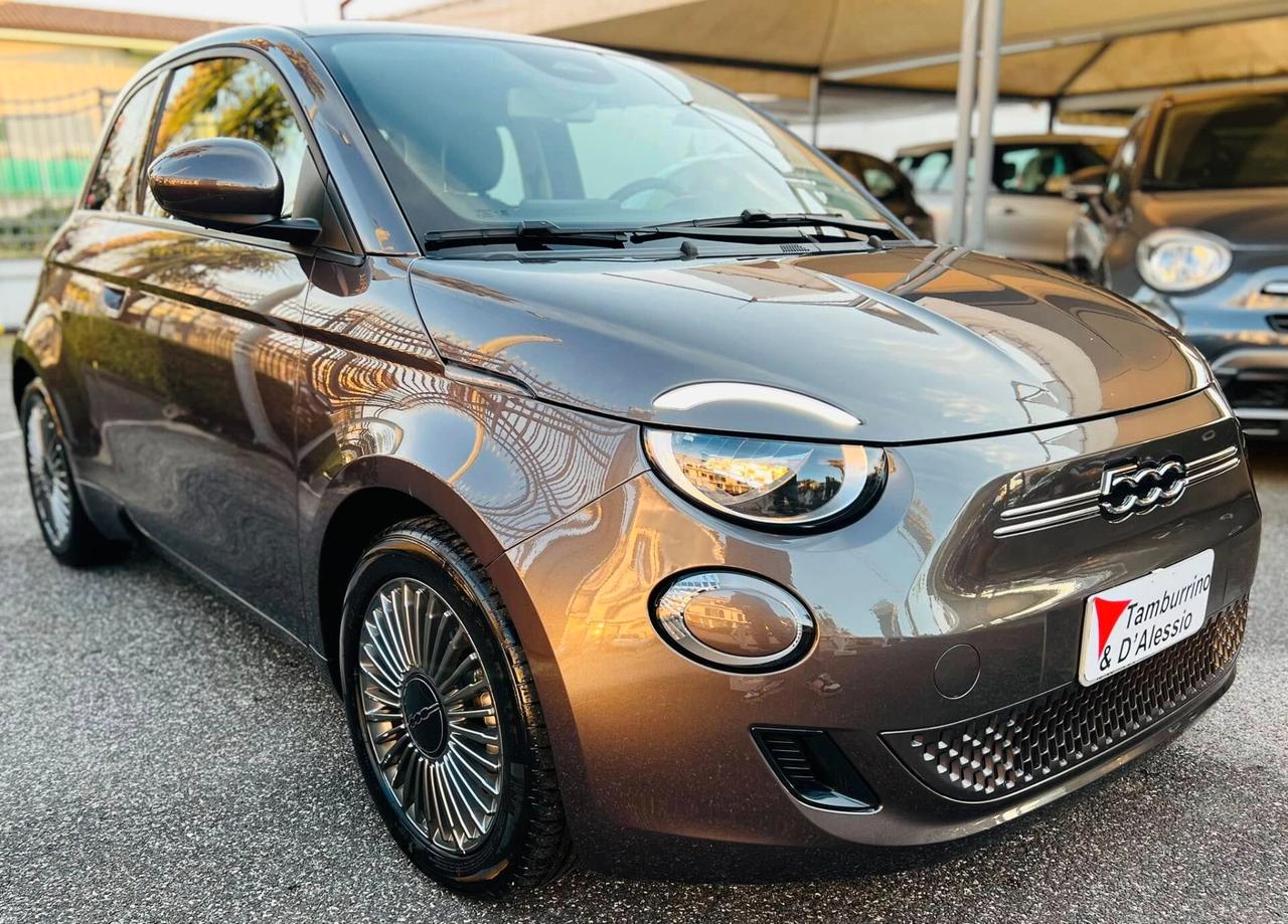 Fiat 500 500e Berlina 42 kWh Icon