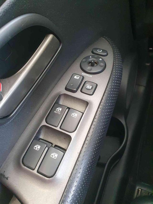 KIA Carens 2.0 16V CRDi 7 POSTI!!!