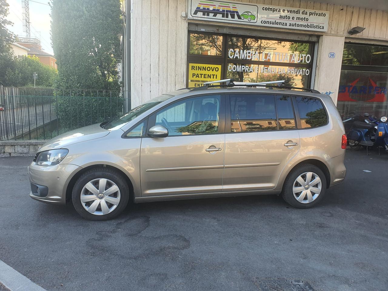 Volkswagen Touran 1.6 TDI DSG Comfortline AUTOMATICO