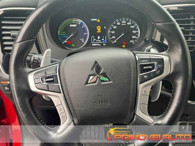 MITSUBISHI Outlander 2.4 MIVEC 4WD PHEV Diamond SDA