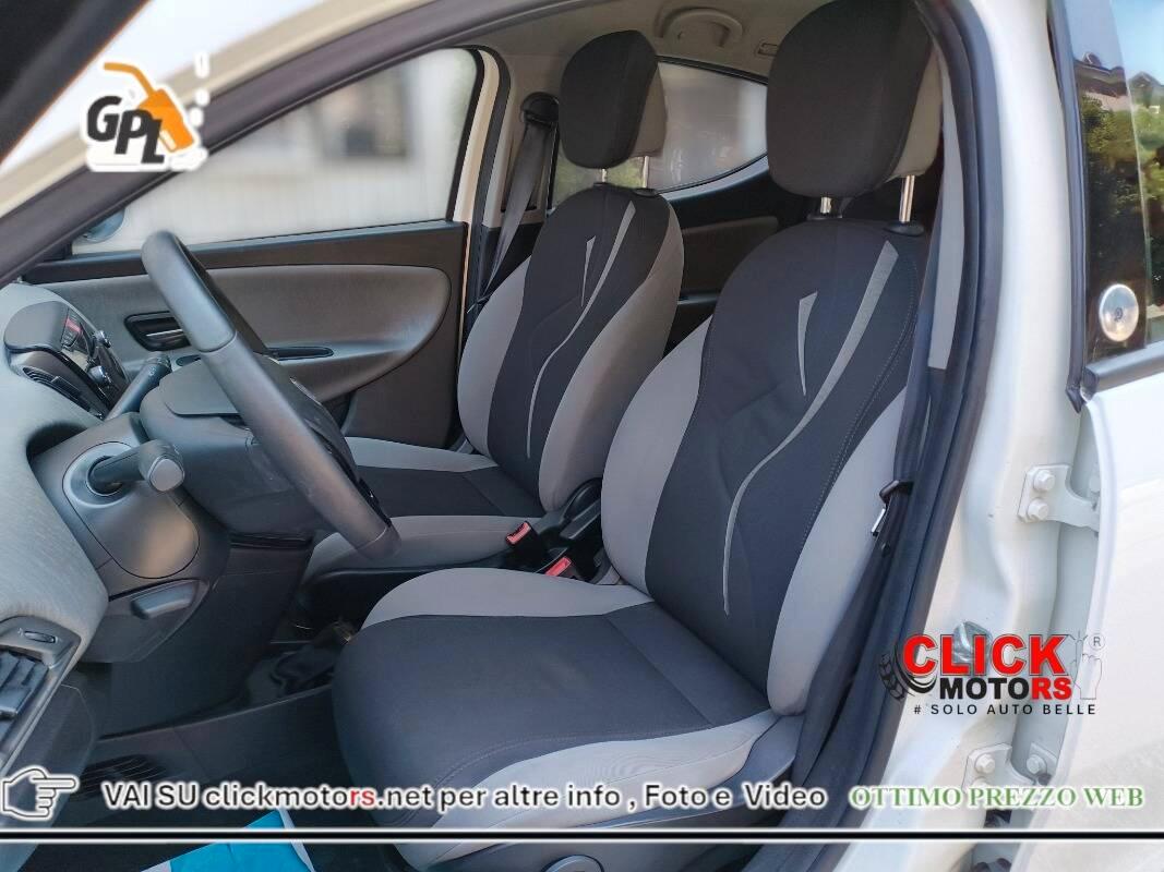 Lancia Ypsilon Ypsilon III 2013 1.2 8v Gold ecochic Gpl 69cv